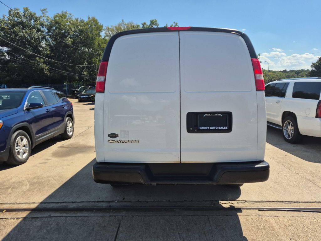2021 Chevrolet Express Image 7