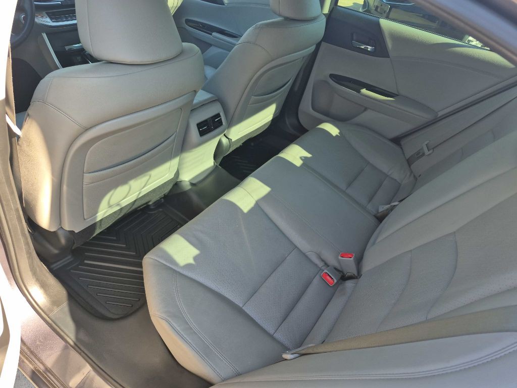 2013 Honda Accord Image 10