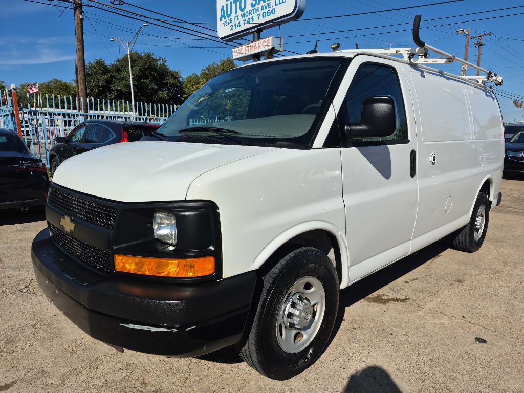 2015 Chevrolet Express Image 1