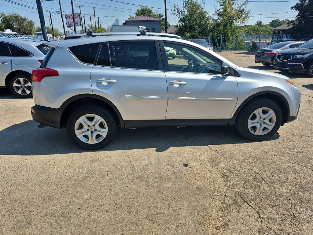 2015 Toyota Rav4 Image 6