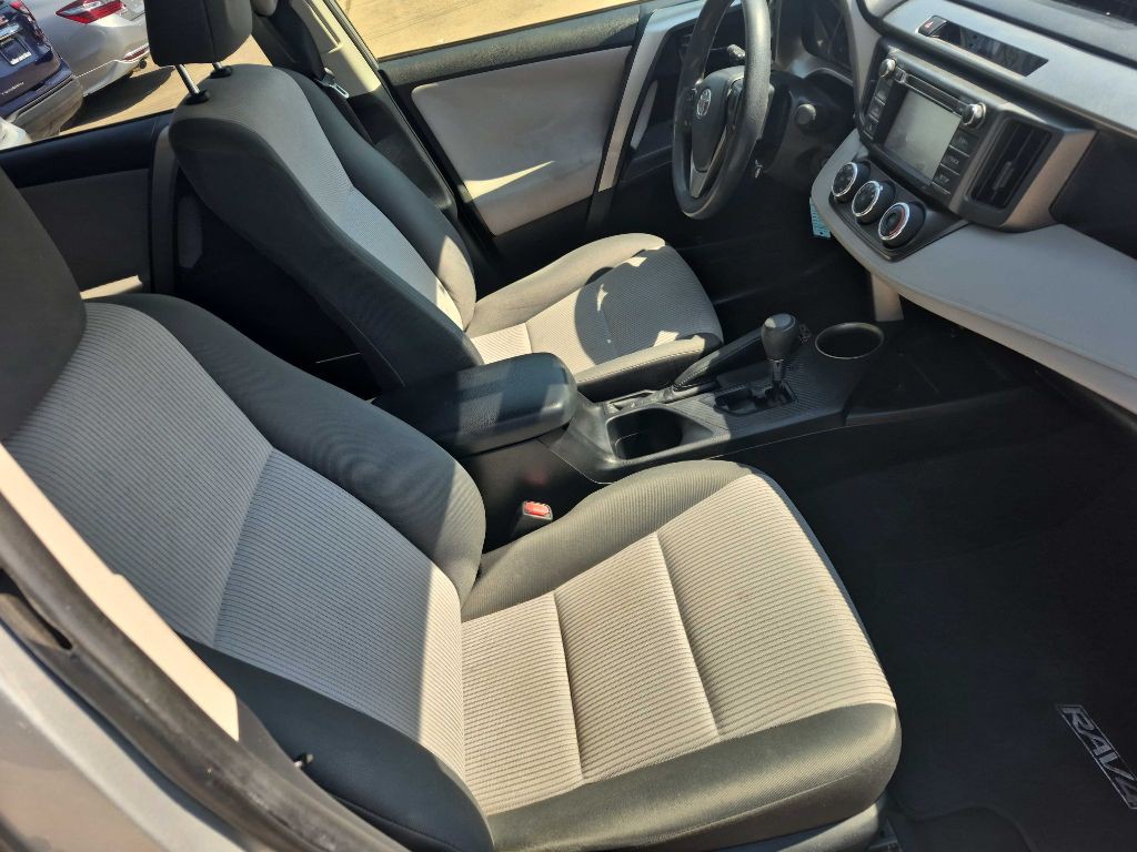 2015 Toyota Rav4 Image 10
