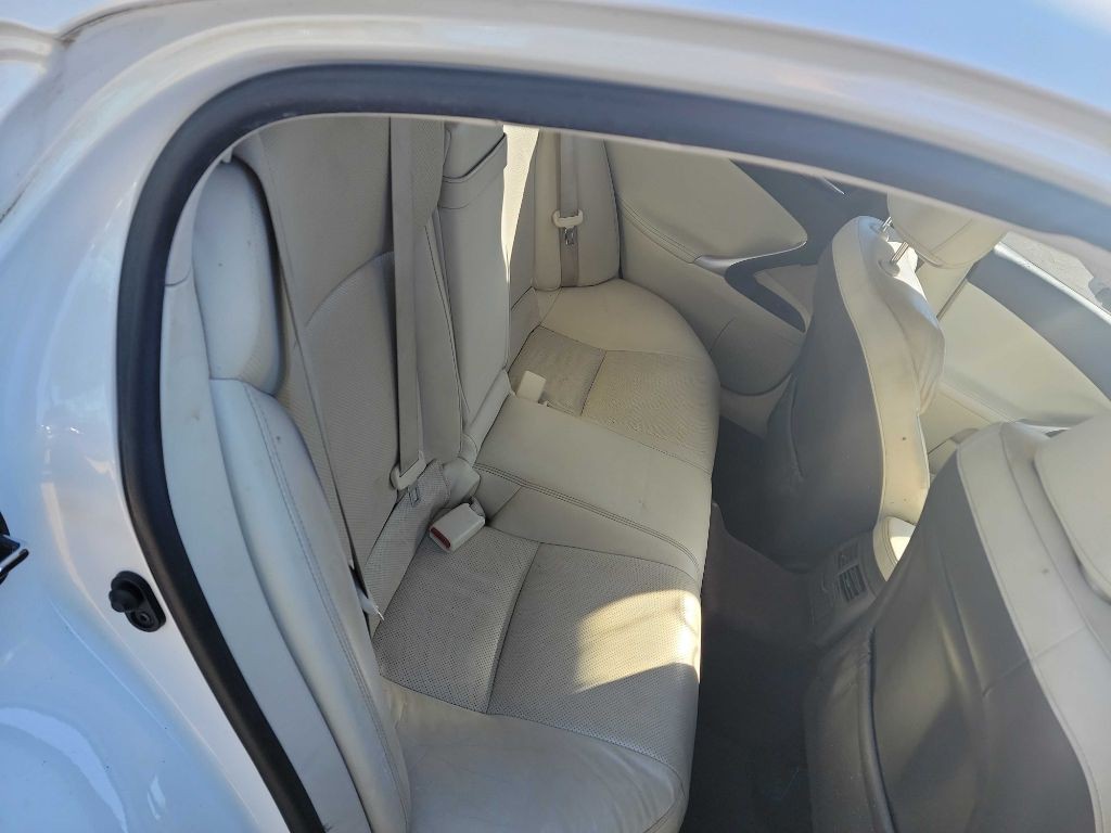 2012 Lexus IS Image 9