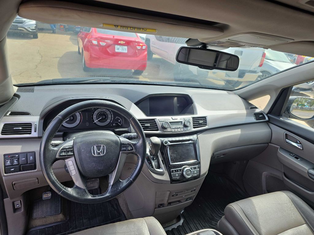 2016 Honda Odyssey Image 10