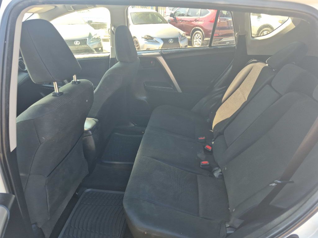 2016 Toyota Rav4 Image 8