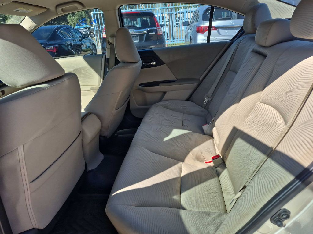 2017 Honda Accord Image 9