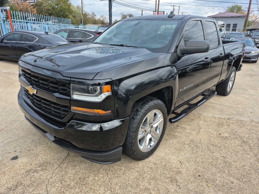 2018 Chevrolet Silverado 1500 Image 1