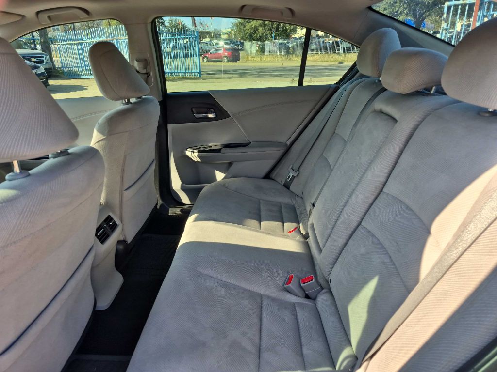 2017 Honda Accord Image 7
