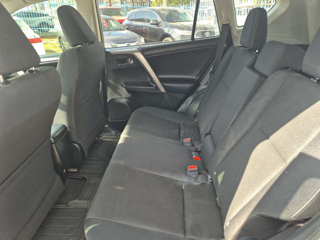 2018 Toyota Rav4 Image 8