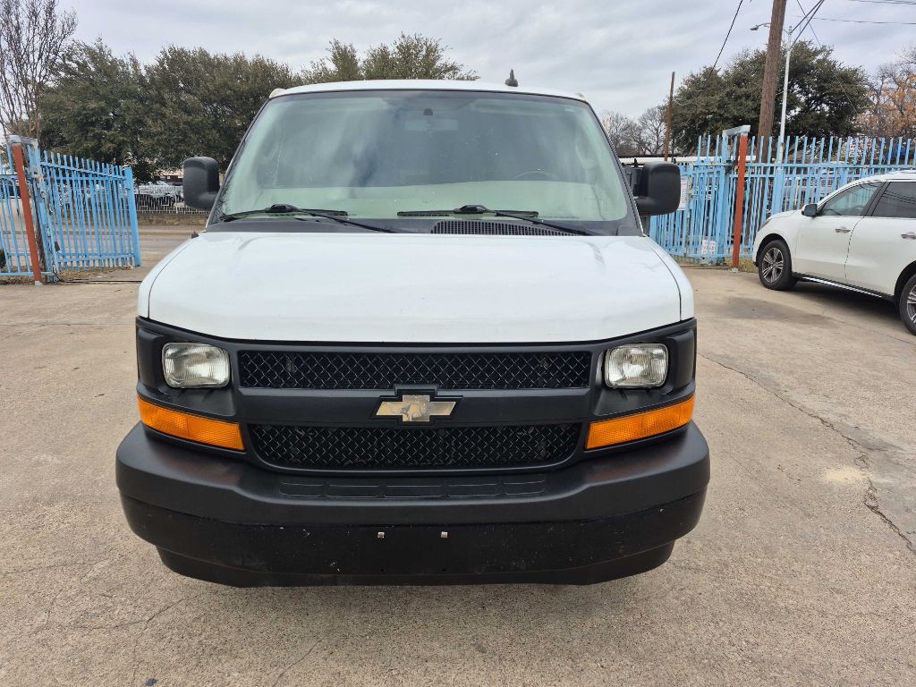 2017 Chevrolet Express Image 4