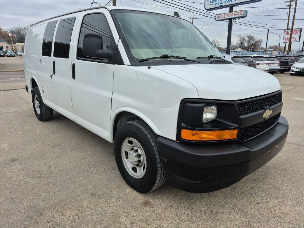 2017 Chevrolet Express Image 5