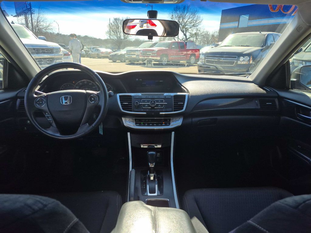 2013 Honda Accord Image 9