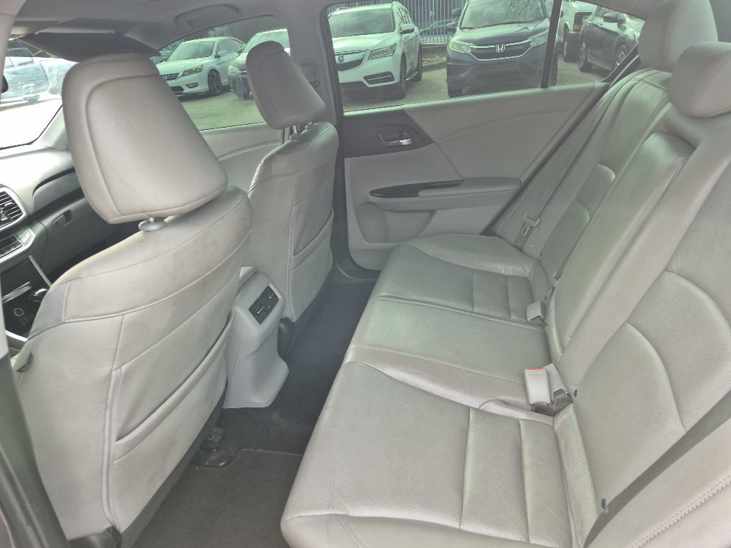 2015 Honda Accord Image 9