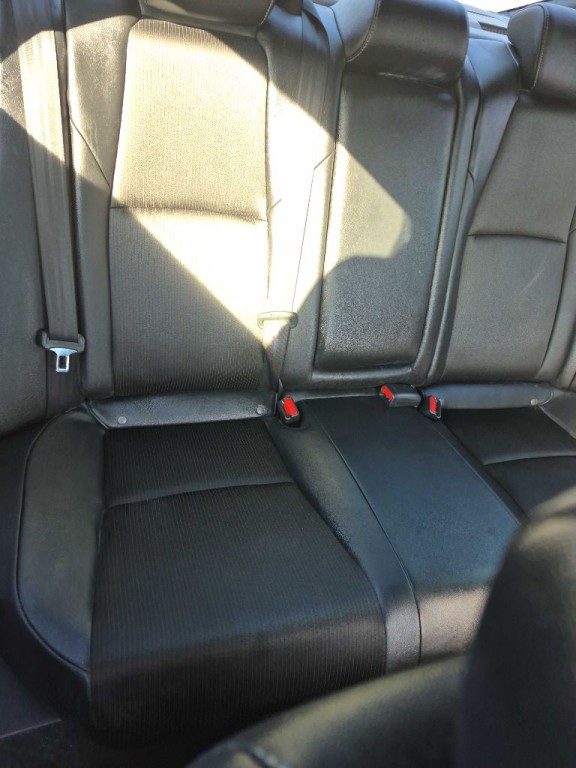 2019 Honda Accord Image 11