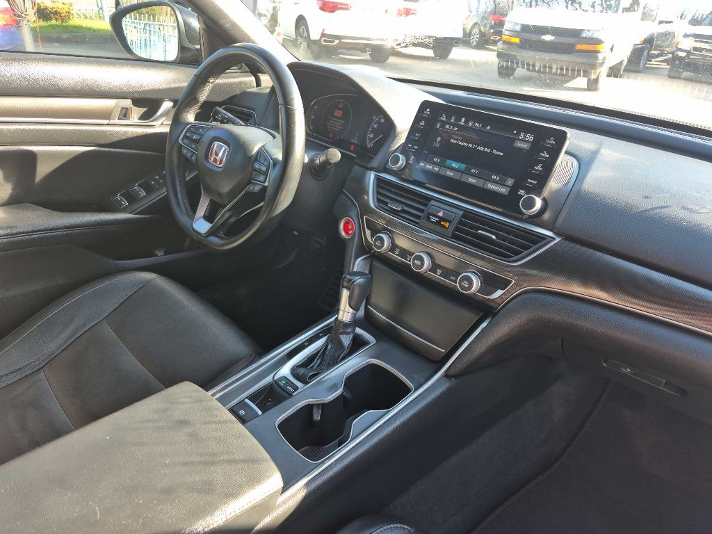 2019 Honda Accord Image 12