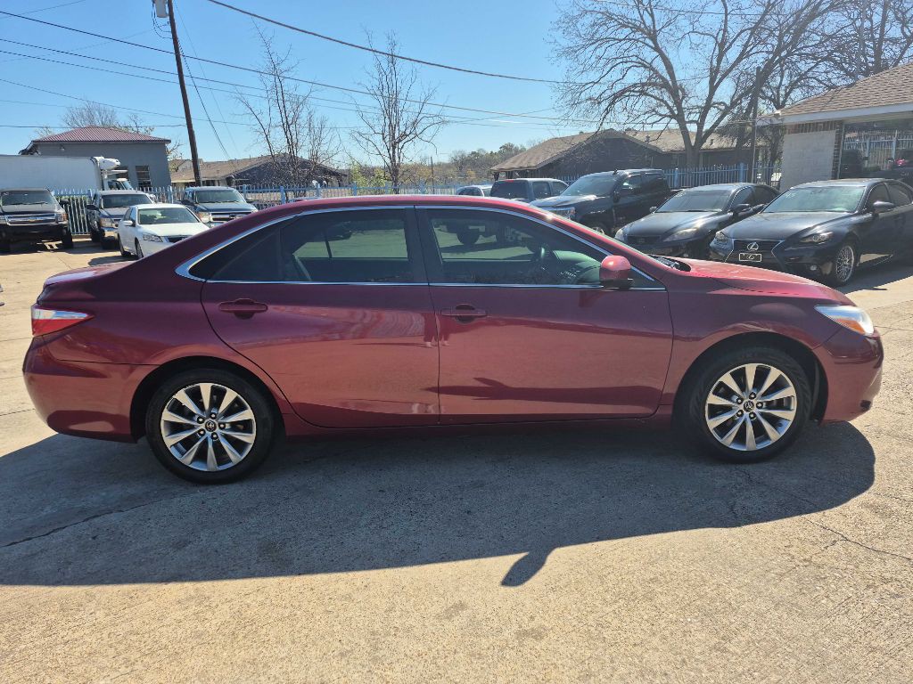 2017 Toyota Camry Image 5