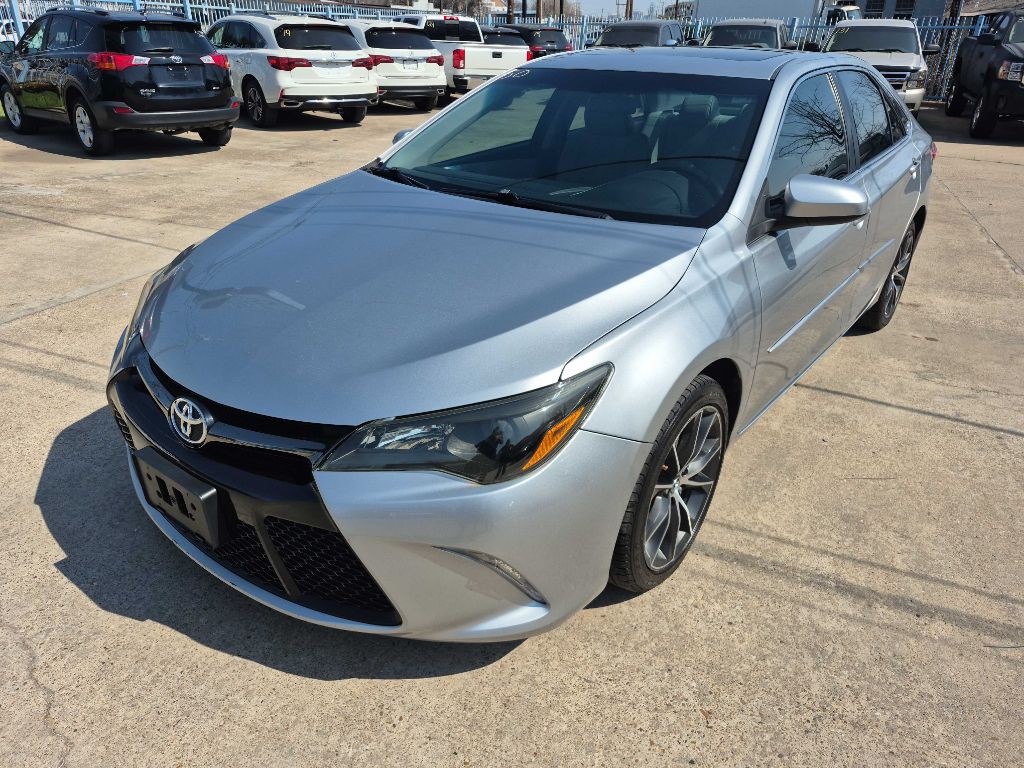 2016 Toyota Camry Image 1