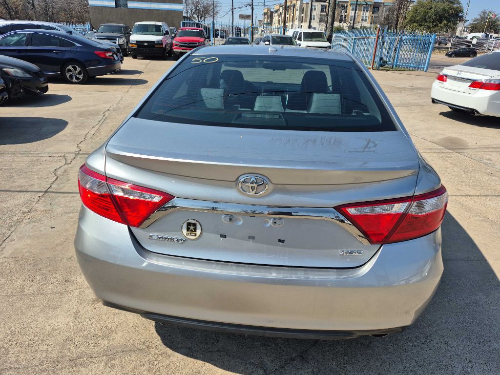 2016 Toyota Camry Image 5