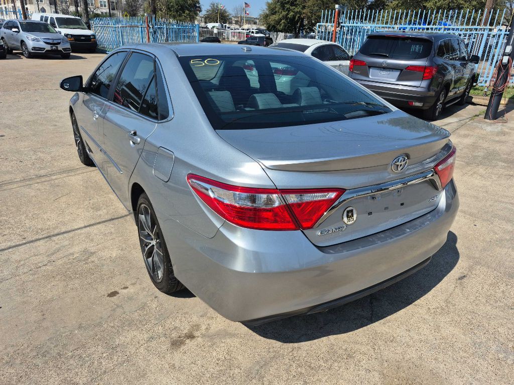 2016 Toyota Camry Image 7