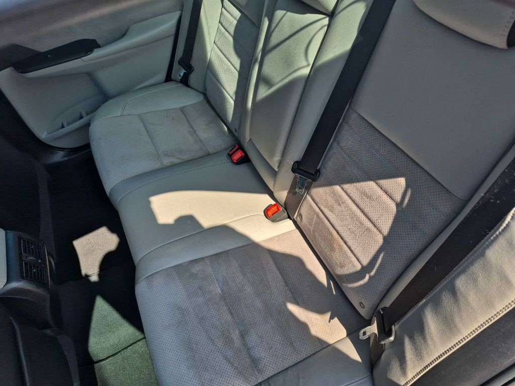 2016 Toyota Camry Image 11