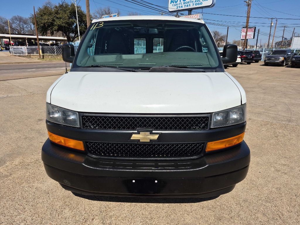 2019 Chevrolet Express Image 4