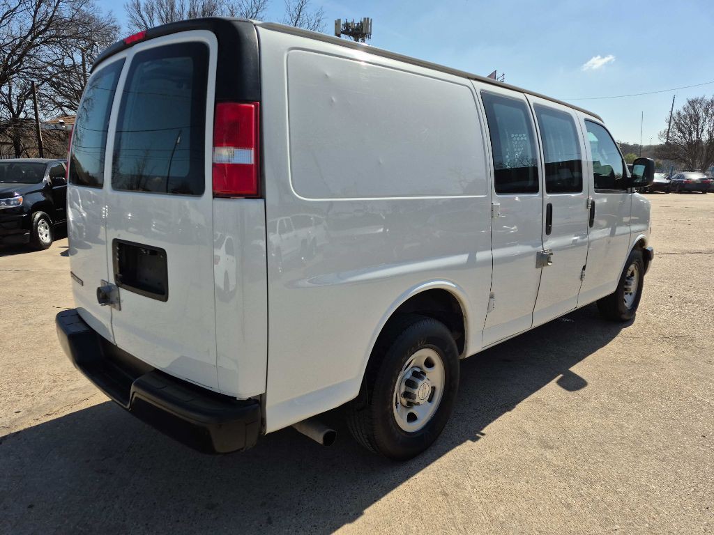 2019 Chevrolet Express Image 5