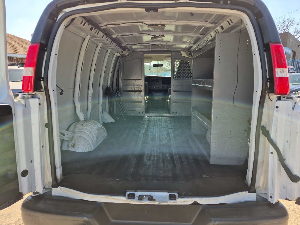 2019 Chevrolet Express Image 8