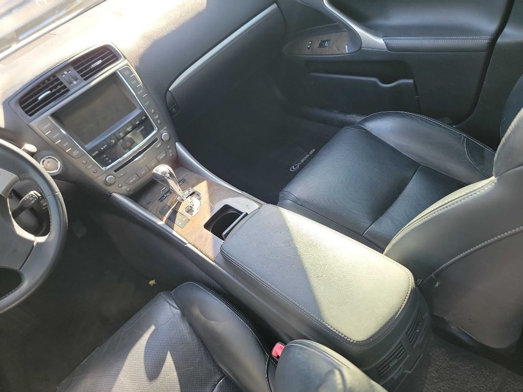 2012 Lexus IS Image 11