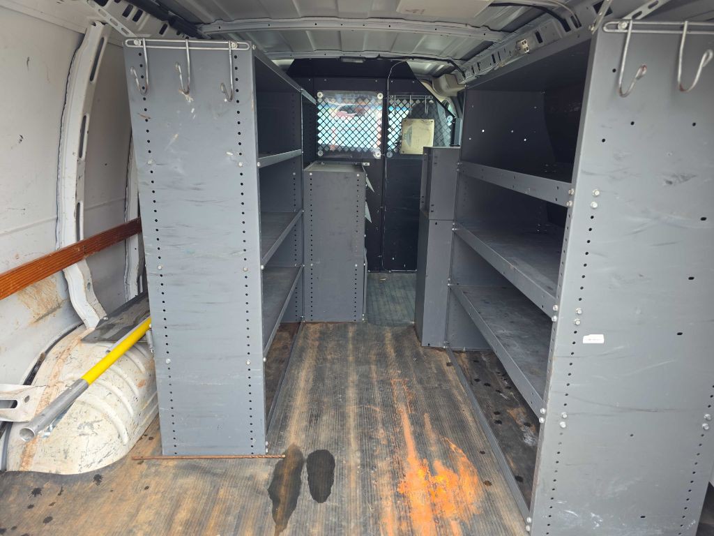 2014 Chevrolet Express Image 7