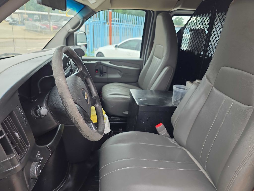 2014 Chevrolet Express Image 9