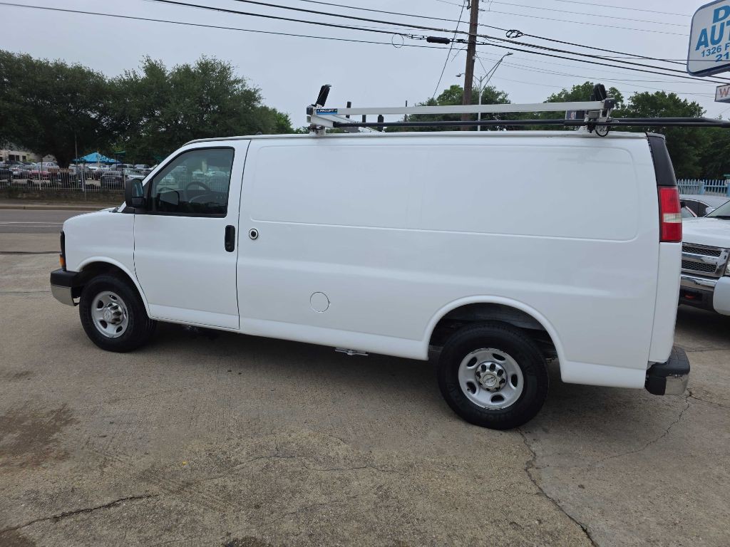 2014 Chevrolet Express Image 10
