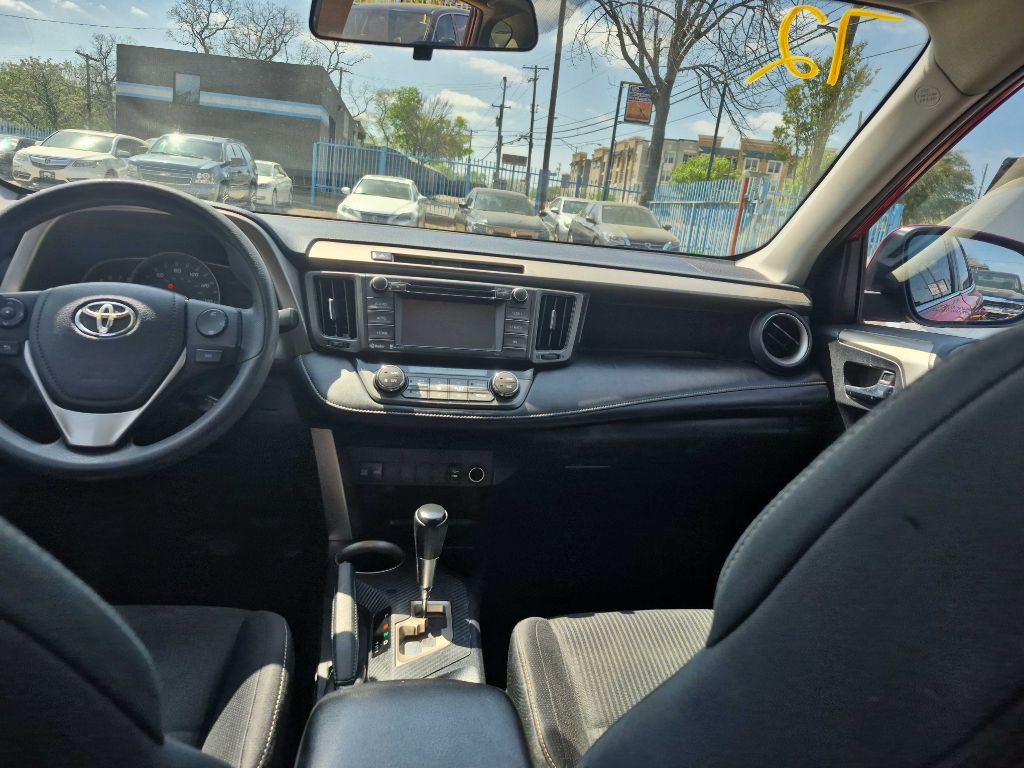 2015 Toyota Rav4 Image 12