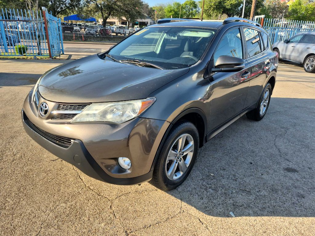 2015 Toyota Rav4 Image 1