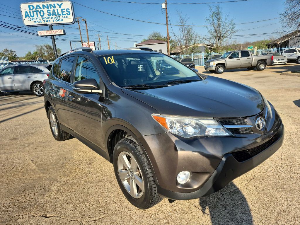 2015 Toyota Rav4 Image 2