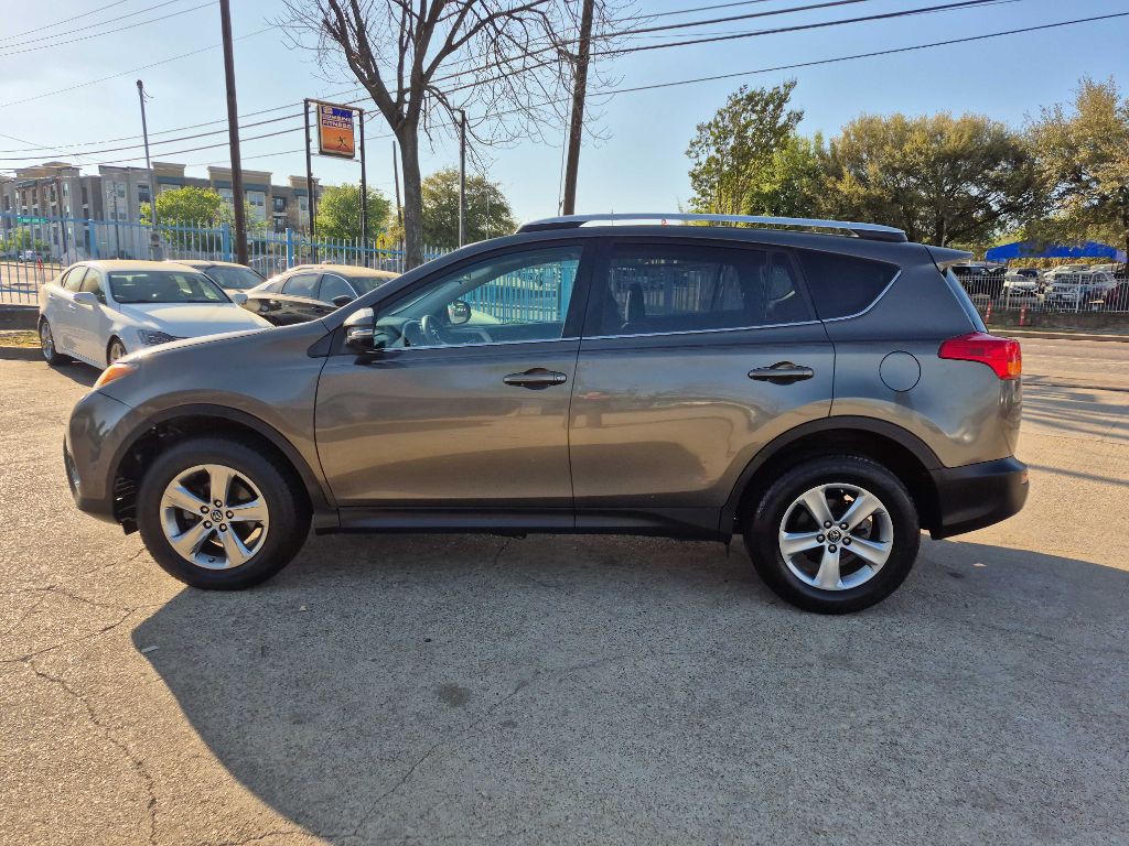 2015 Toyota Rav4 Image 7