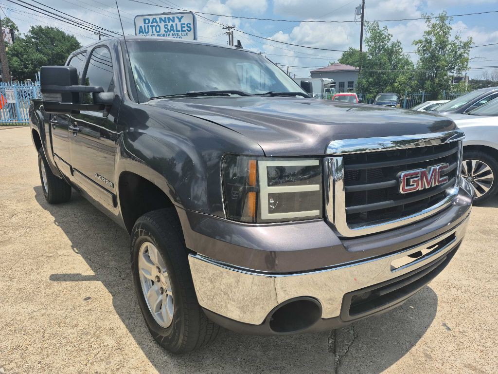 2011 GMC Sierra 1500 Image 2