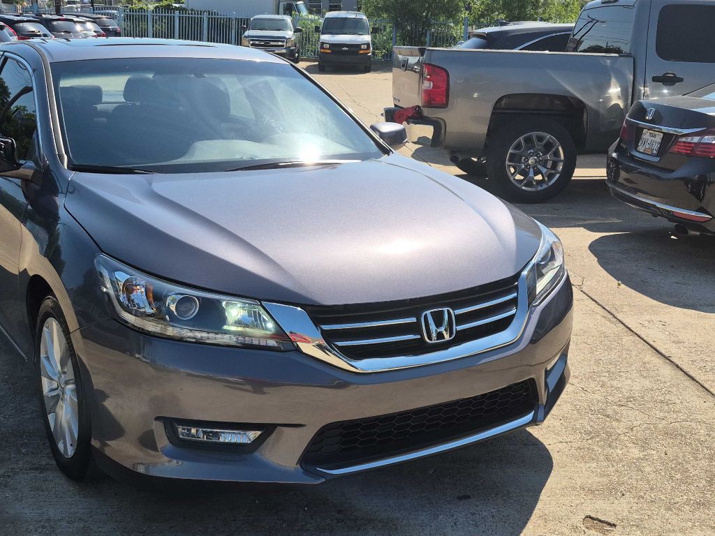 2015 Honda Accord Image 2