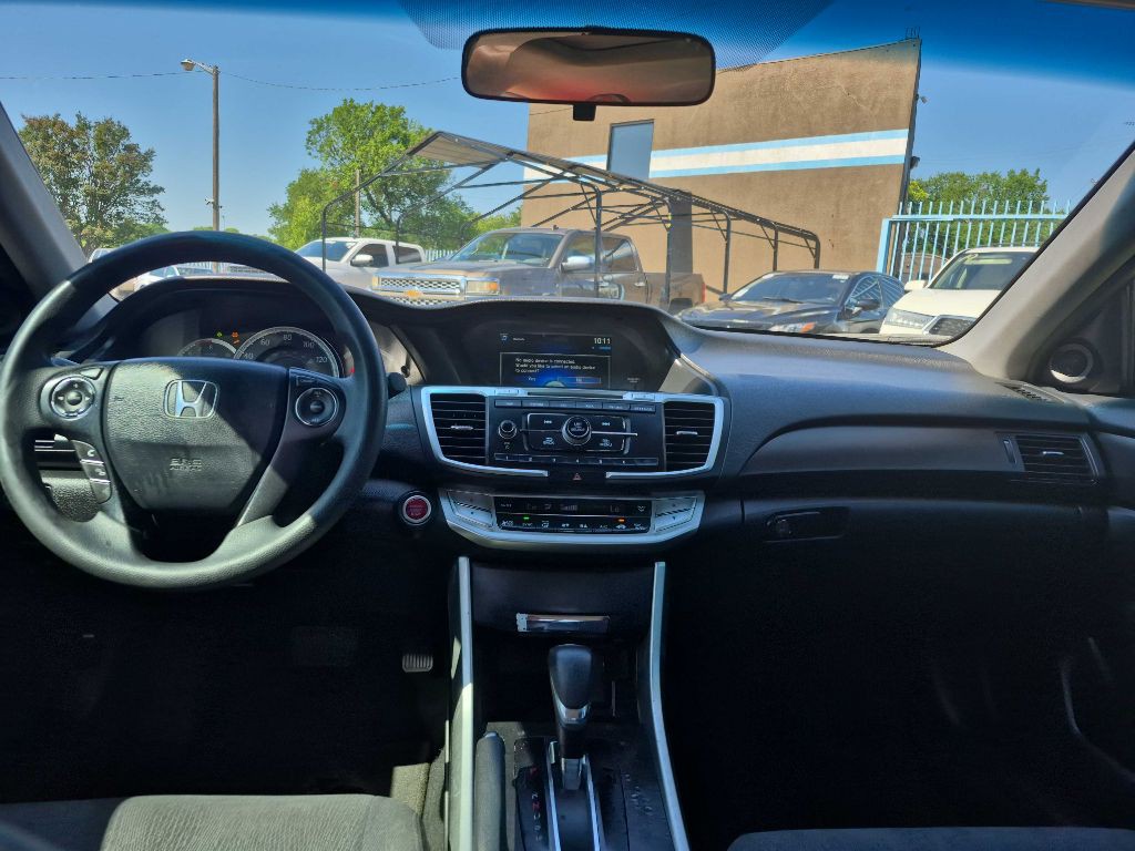 2015 Honda Accord Image 7