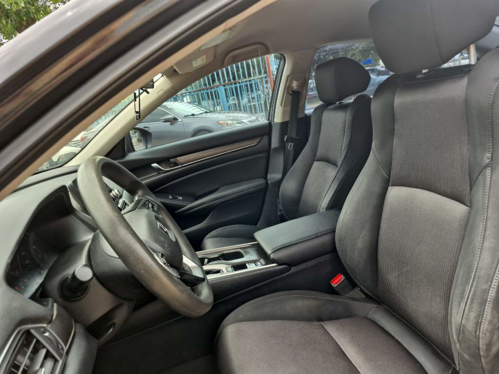 2018 Honda Accord Image 10