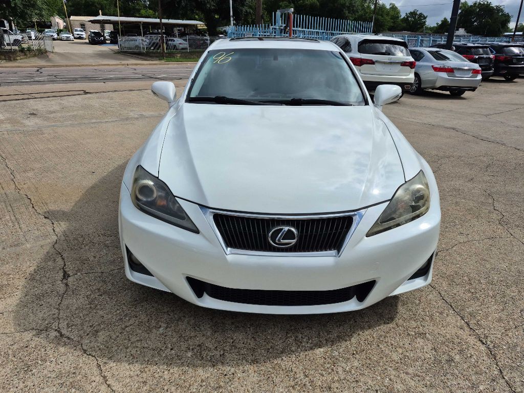 2011 Lexus IS Image 3