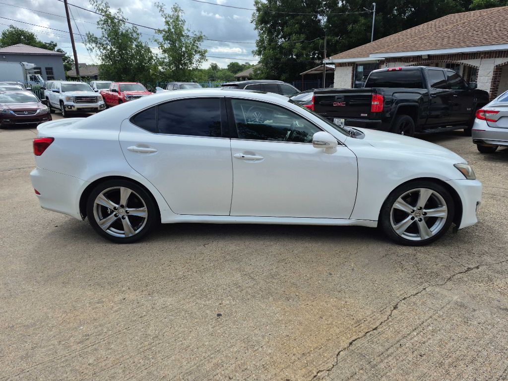 2011 Lexus IS Image 5