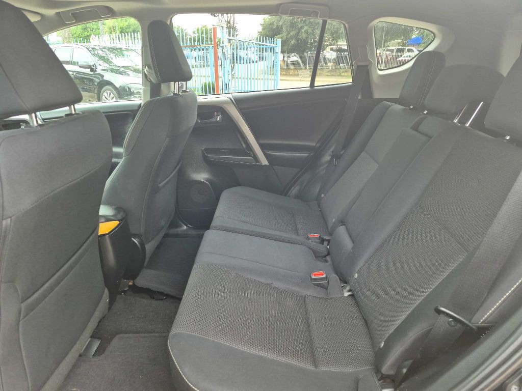 2016 Toyota Rav4 Image 9