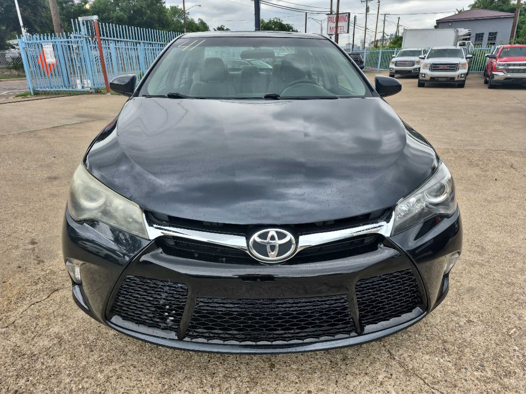 2016 Toyota Camry Image 4