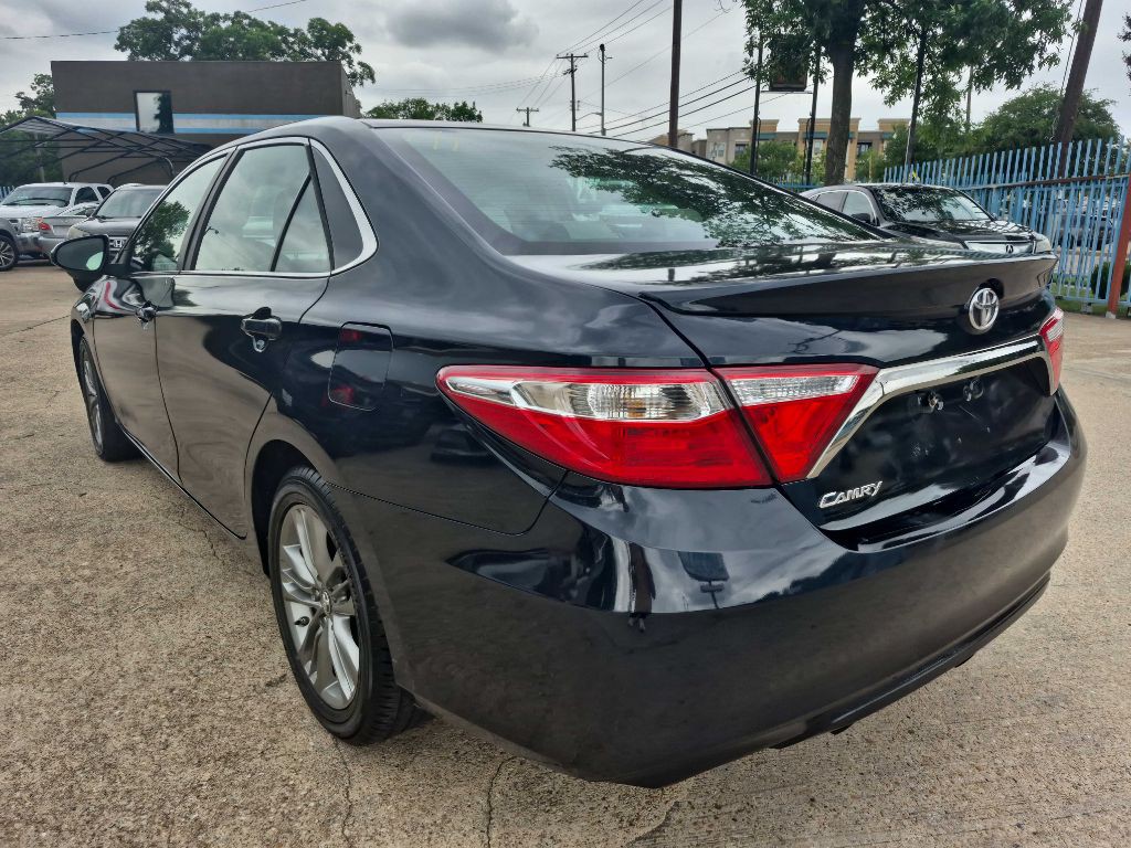2016 Toyota Camry Image 7