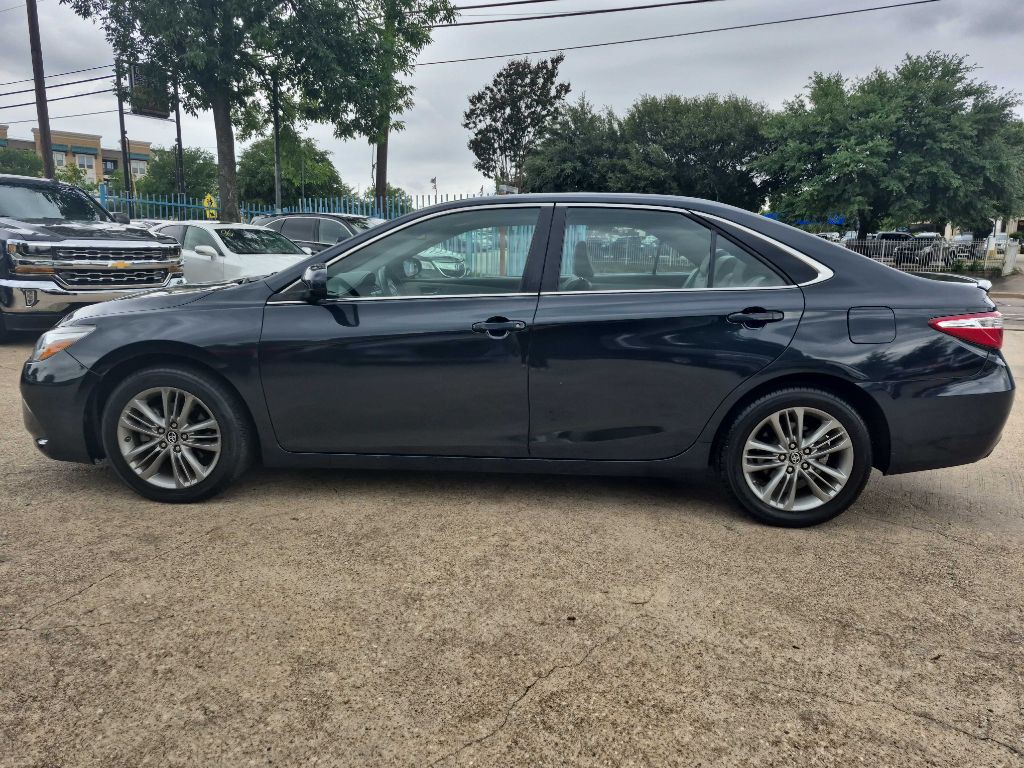 2016 Toyota Camry Image 8