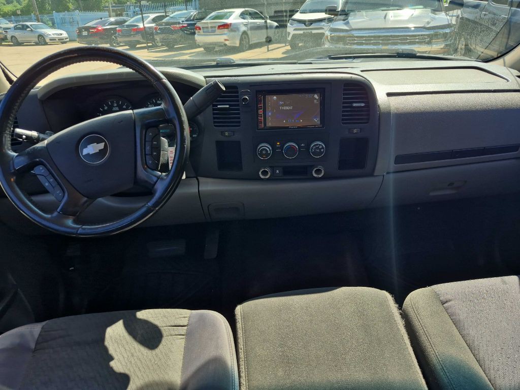 2011 Chevrolet Silverado 1500 Image 6