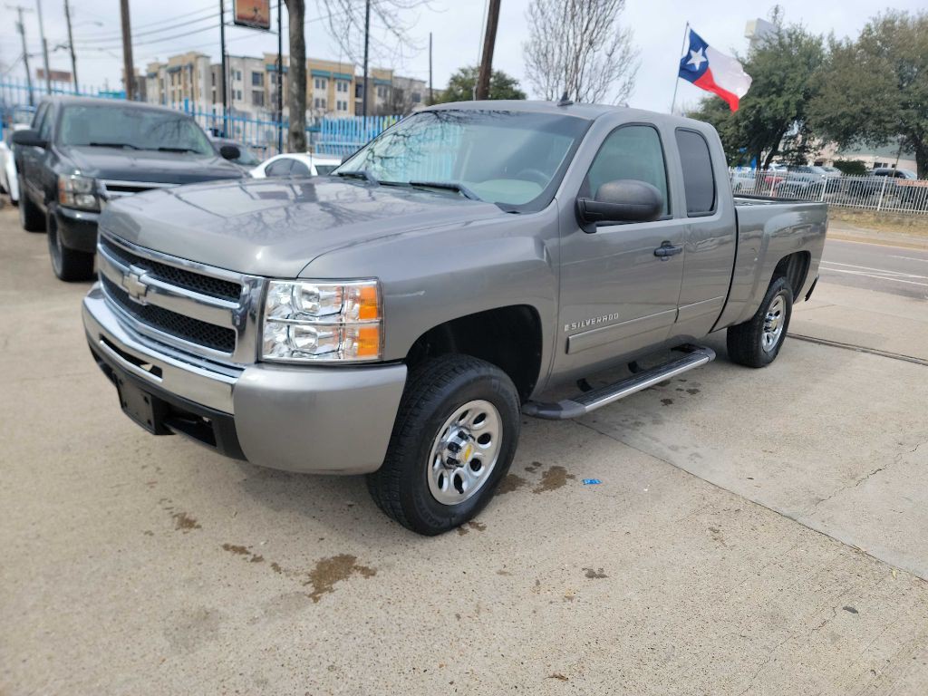2008 Chevrolet Silverado 1500 Image 2