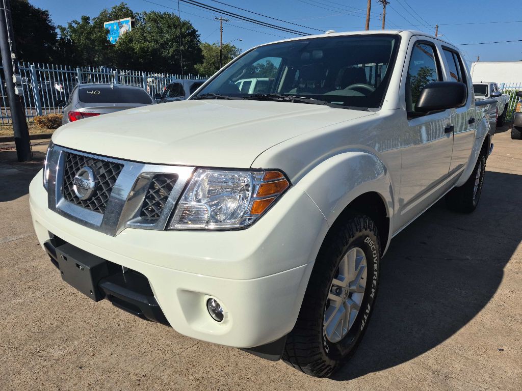 2015 Nissan Frontier Image 2