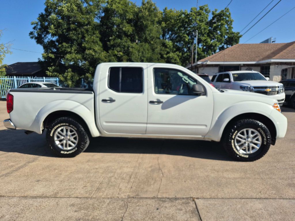 2015 Nissan Frontier Image 3