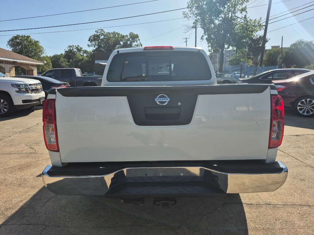 2015 Nissan Frontier Image 6