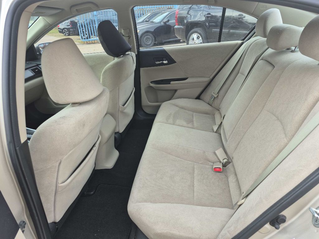 2013 Honda Accord Image 8